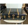 Image 1 : Vintage steamer trunk, 36x20.5x12"