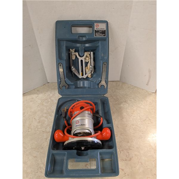 Black and Decker router with case