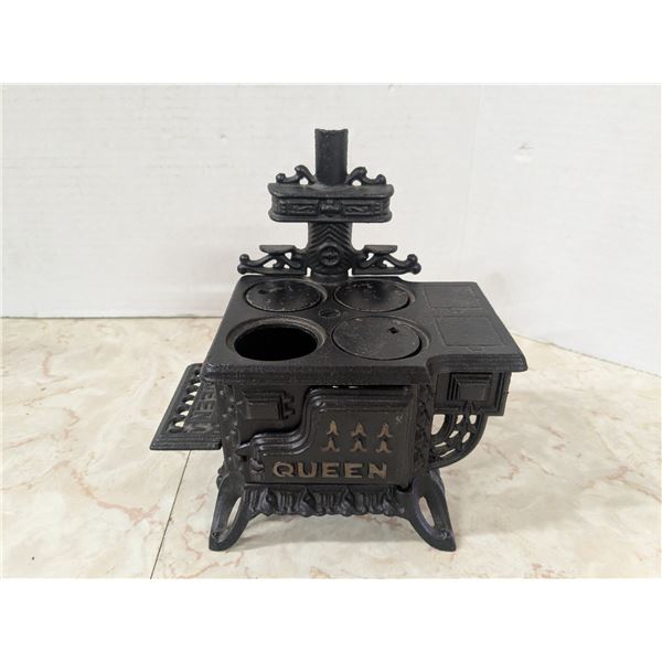 mini replica cast iron cook stove "Queen"