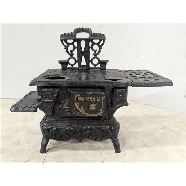 mini replica cast iron cook stove "Crescent"