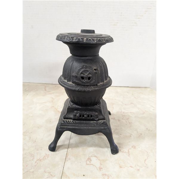 Mini replica barrel stove