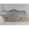 Image 1 : Vintage "strongbox" aluminum lunchbox