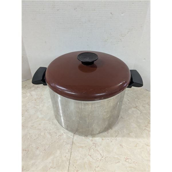 vintage 10" stock pot with lid