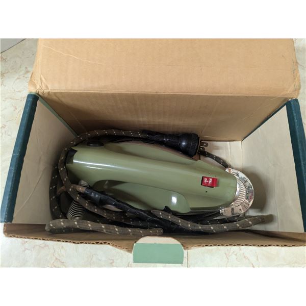 Vintage Eatons "Viking" clothes iron