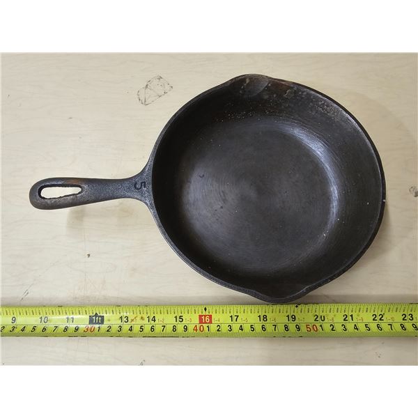 8” Wagner Ware Cast Iron Skillet
