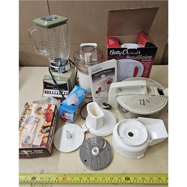 Lot of Vintage Kitchenware
