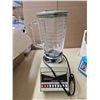 Image 2 : Lot of Vintage Kitchenware
