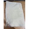 Image 7 : Lot of Asst. Linen, Blankets, Toques, Scarves, Etc