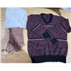 Image 9 : Lot of Asst. Linen, Blankets, Toques, Scarves, Etc
