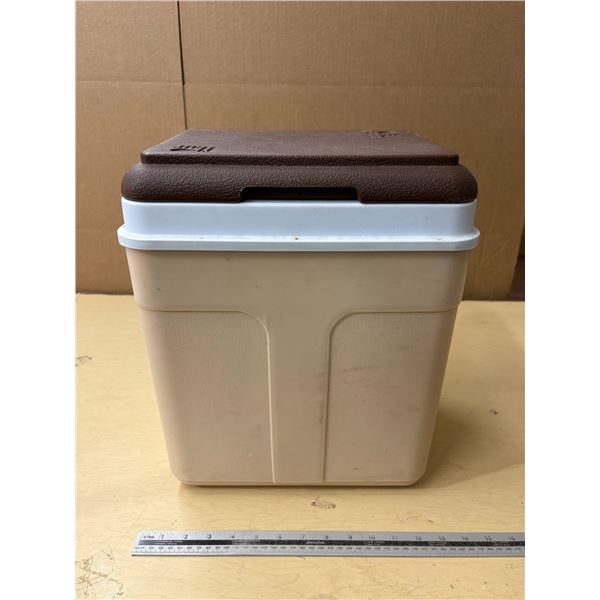 Flair Vintage Cooler