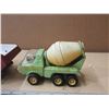 Image 3 : (2) Vintage Tonka Toy Trucks