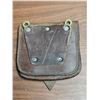 Image 3 : WWI 1912 Canadian Oliver Pattern Leather Ammo Pouch Hugh Carson Ottawa