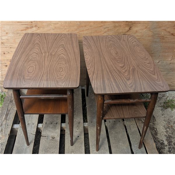 2 coffee/end tables (29x17x22)