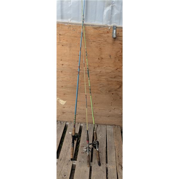3 vintage rods and reels