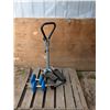 Image 1 : two barbells with walking machine