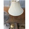 Image 4 : vintage lamp and pedestal fan