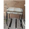 Image 3 : 2 vintage stools with adjustible tv table