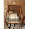 Image 3 : 2 wooden chairs
