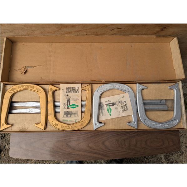 Vintage horseshoes game with original packaging