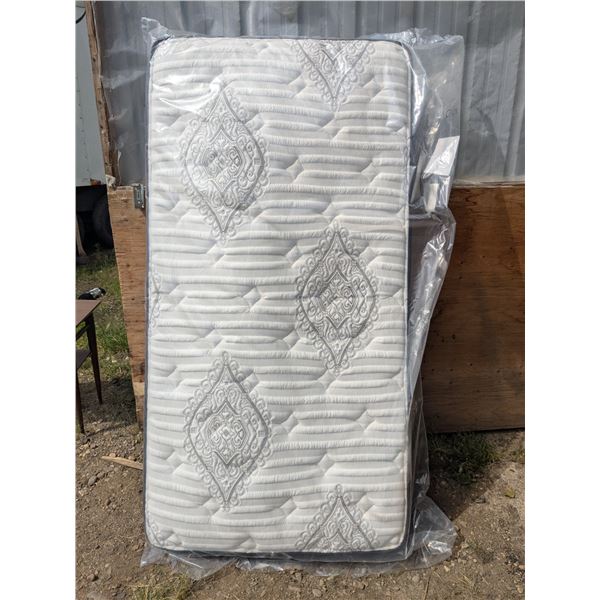 *NEW* twin mattress
