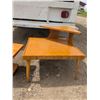 Image 3 : coffee table and corner end table
