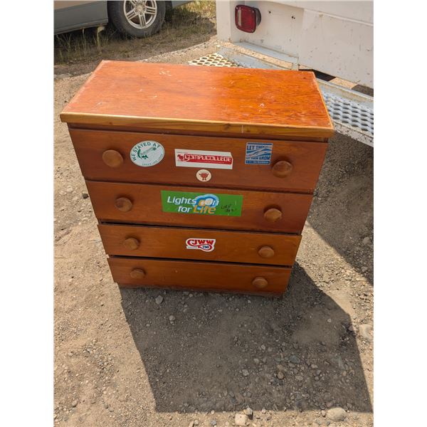 4 drawer wooden dresser