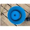 Image 1 : bucket with 4 spare 5lb weights