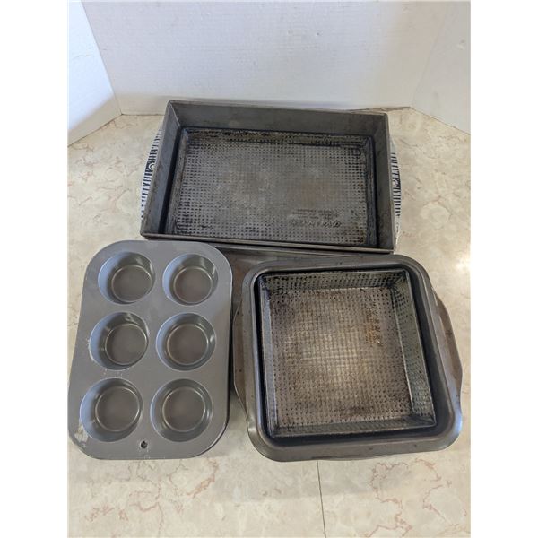 Baking pans