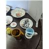 Image 3 : glass/china home décor
