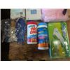 Image 2 : Cleaning supplies