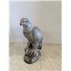 Image 1 : Hawk statue