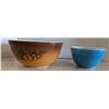 Image 1 : 2 vintage pyrex bowls