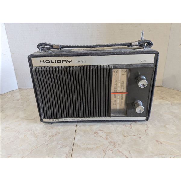 Vintage AM/FM radio, tested-works