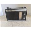 Image 1 : Vintage AM/FM radio, tested-works