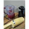 Image 3 : Home appliances in milk crate