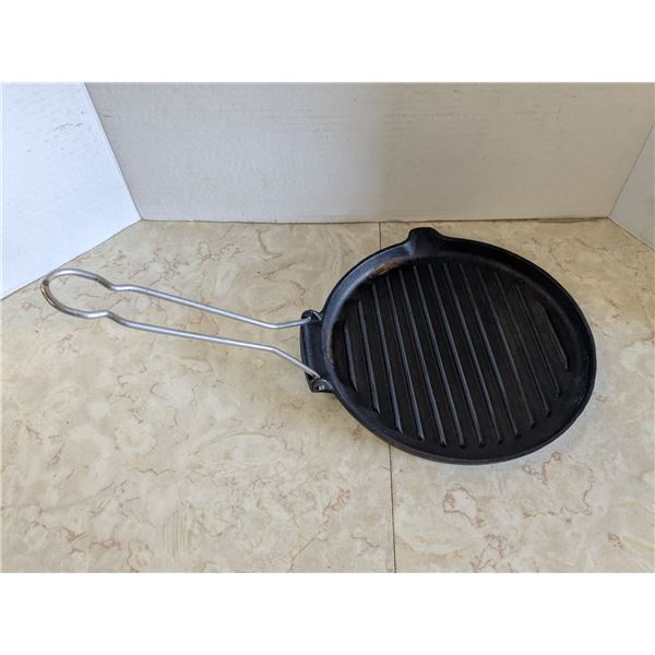 folding handle cast iron pan