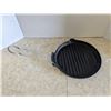 Image 1 : folding handle cast iron pan