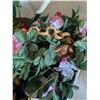 Image 2 : box of fake plants