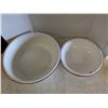 Image 1 : 2 enamel wash basins
