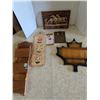 Image 1 : wall décor, letter holders, etc.