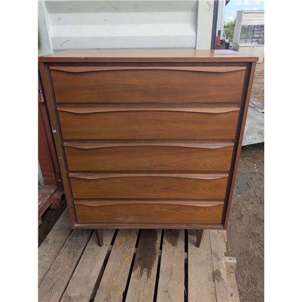 5 drawer dresser 36x18x44