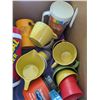Image 3 : box of plastic dishes