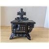 Image 1 : Miniature "Queen" cast iron stove