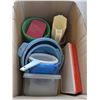 Image 1 : box of plastic kitchen dishes