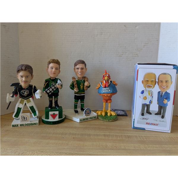 6 bobble heads
