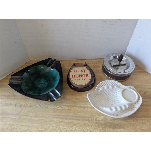 4 ashtrays