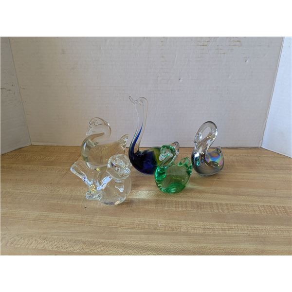5 glass swans/birds