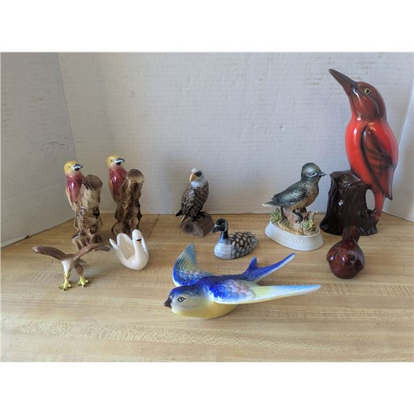 Birds figurines