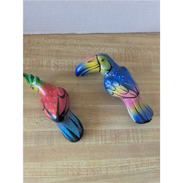 2 ceramic parrot figurines