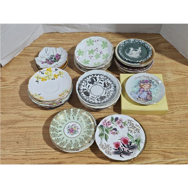 Large Vintage Porcelain China Saucer & Decorative Plate Lot